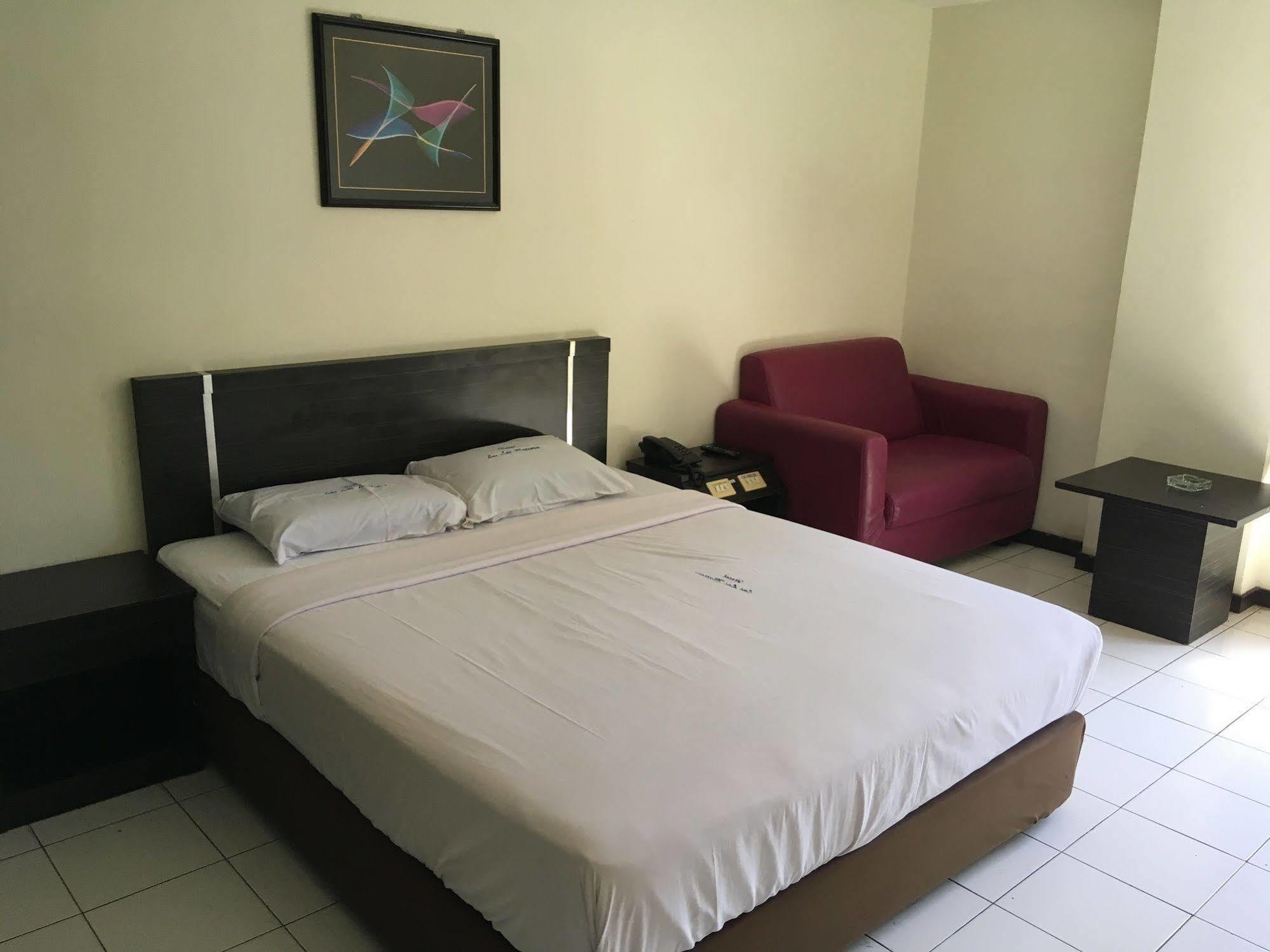 Lai Lai Mutiara Hotel Batam Bagian luar foto