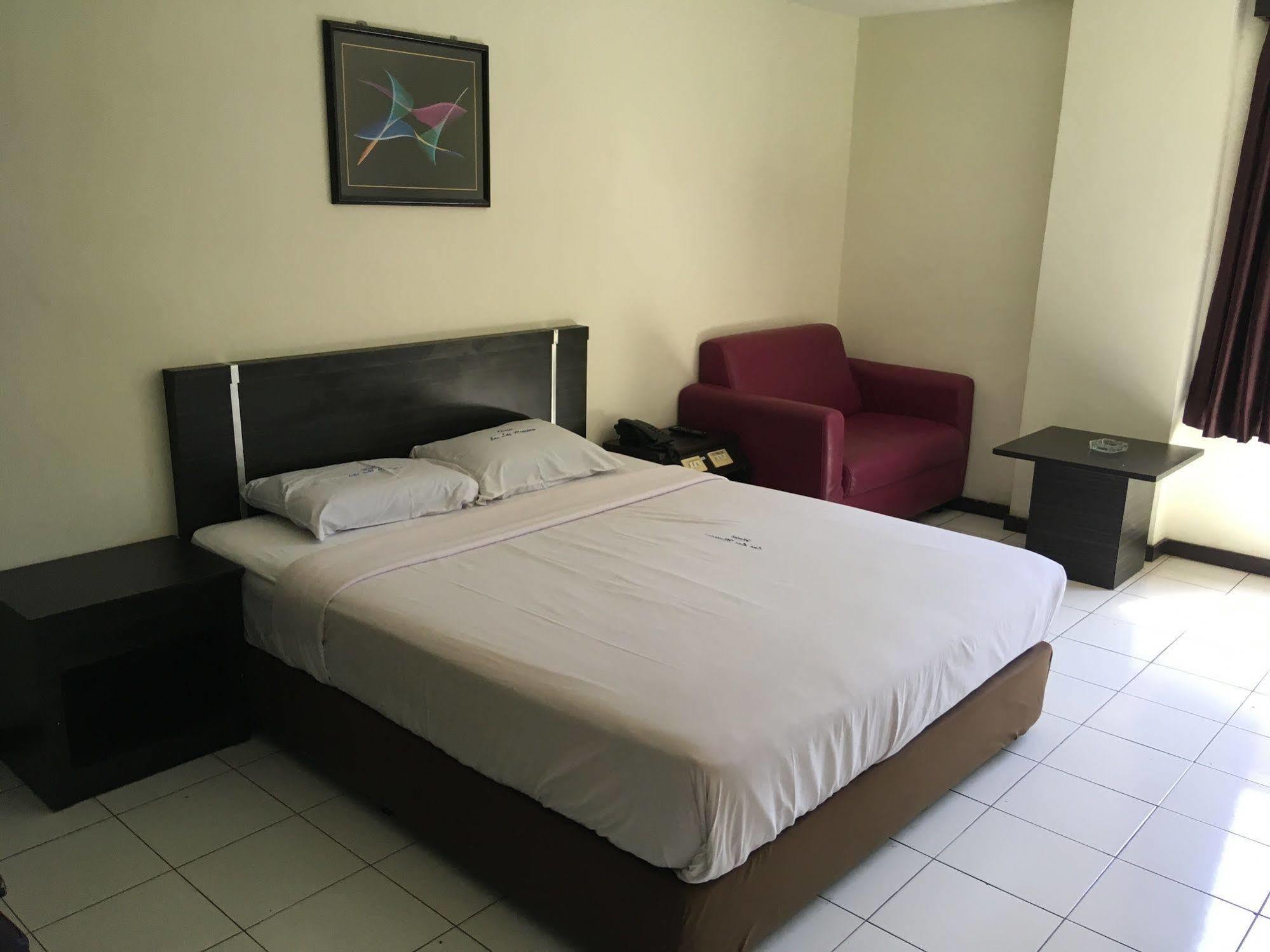 Lai Lai Mutiara Hotel Batam Bagian luar foto